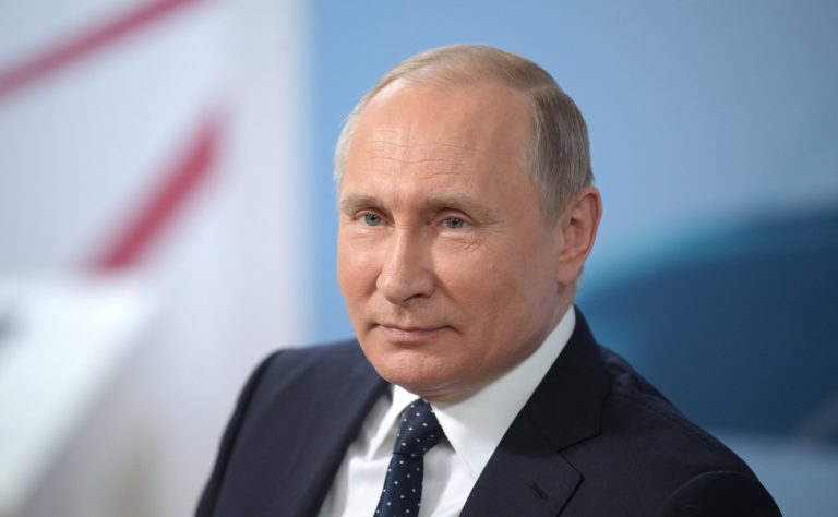 Vladimir Putin chce zbanować rap w Rosji?