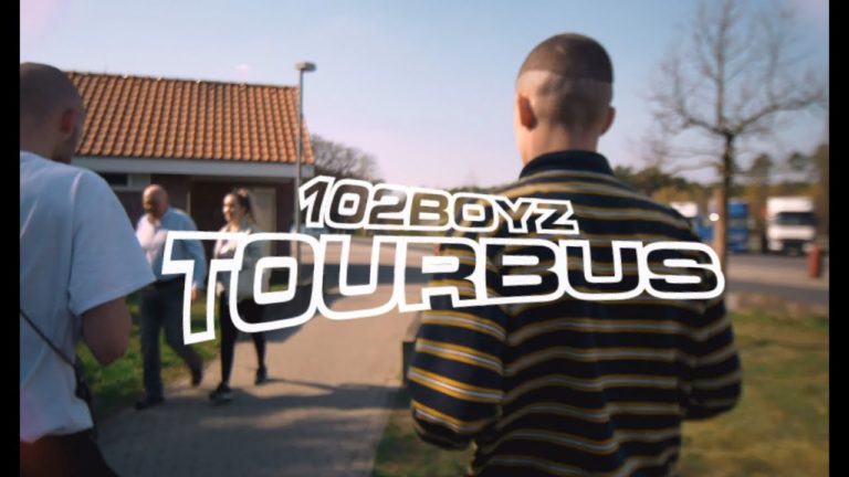 102 BOYZ – TOURBUS PREMIERA